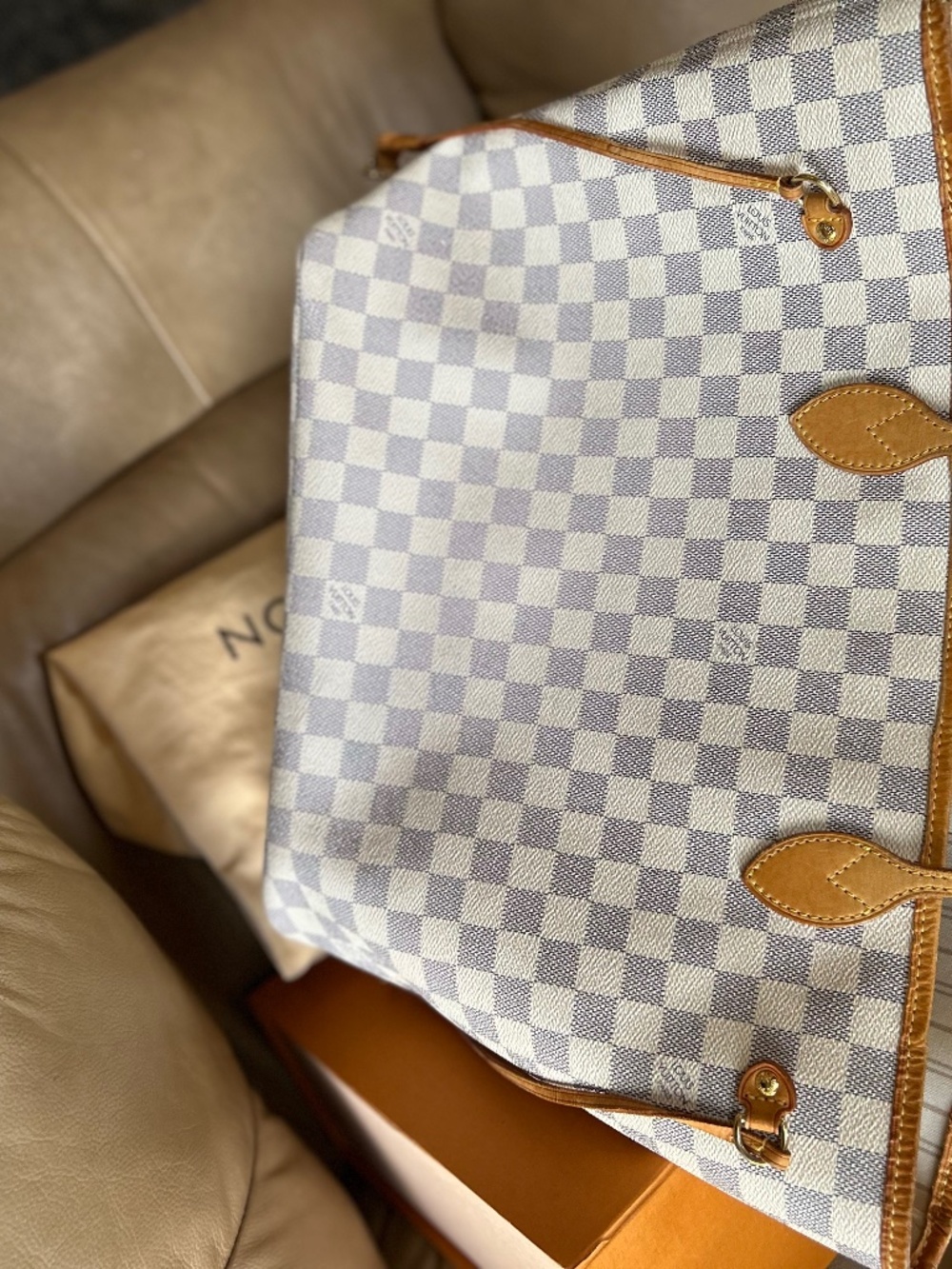 AUTHENTIC Louis Vuitton Neverfull Azur mm🩵 - Picture 4 of 14